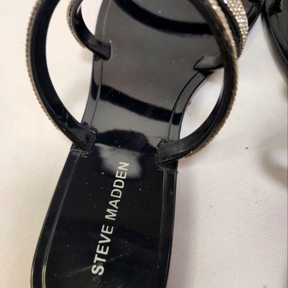 Steve Madden Black and Silver Sandals with Metallic Straps - Picture 9 of 15